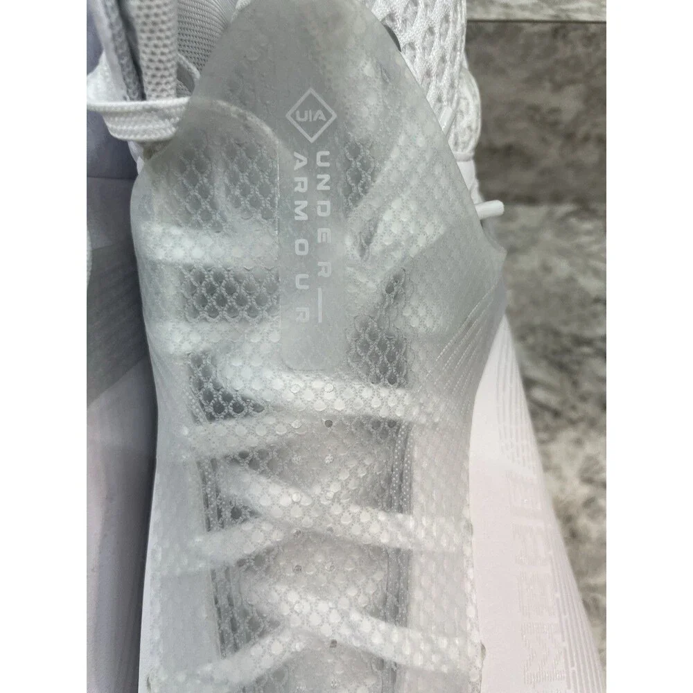 Under Armour football cleats 3026487-100 White Size 18
